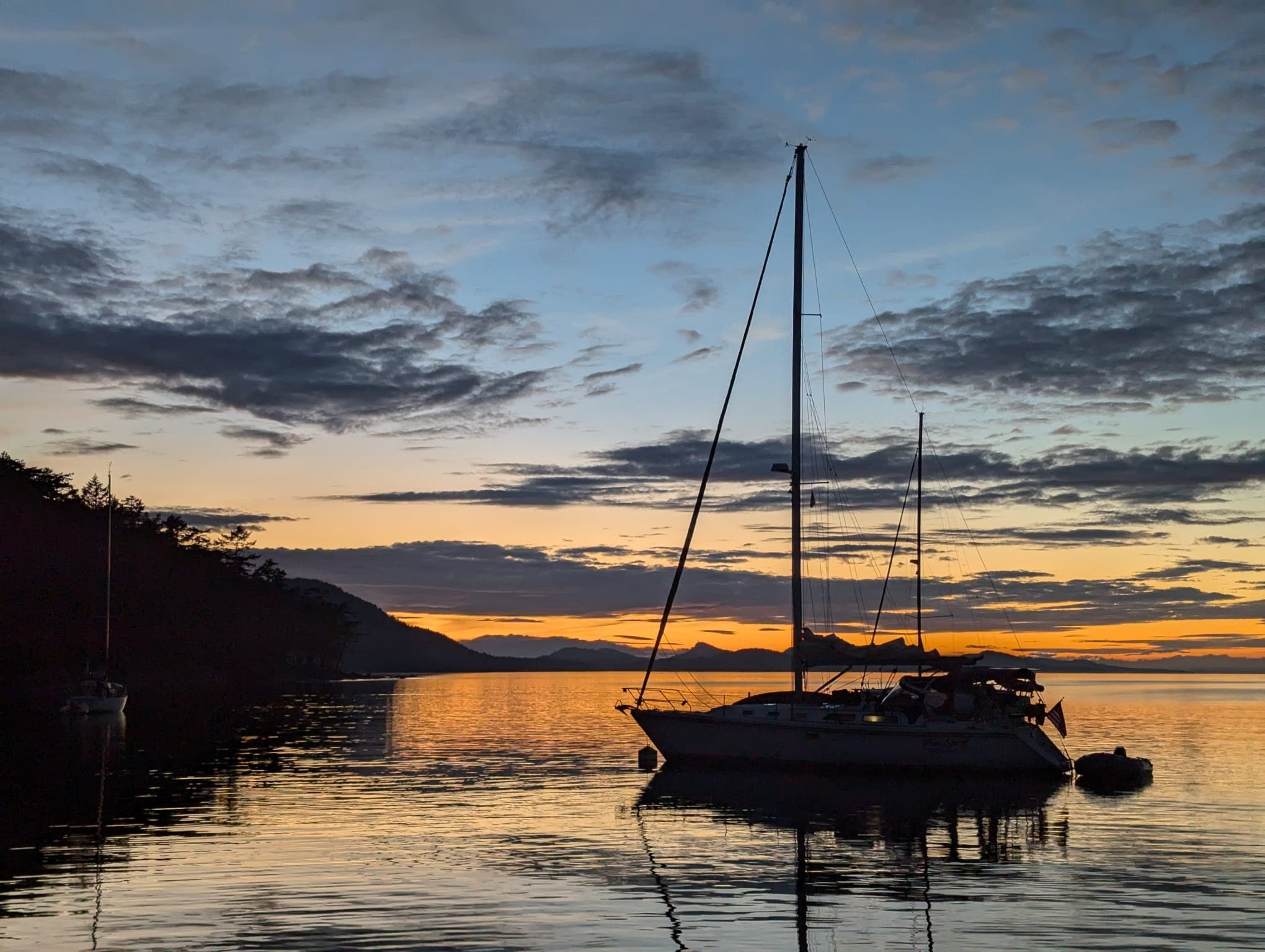 Water Activities & Faro Sailing: Gulf Island Cruise & Learn