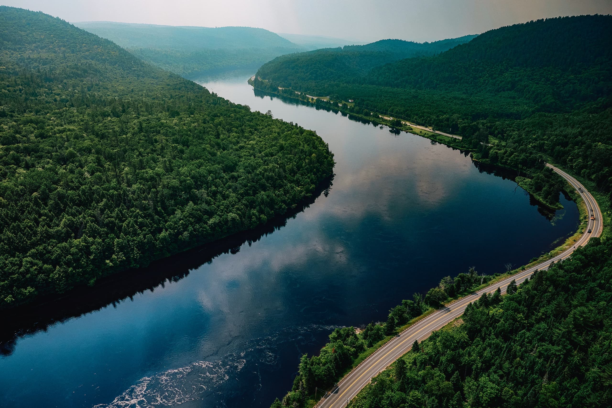 Helicopter Tours Over Parc national de la Mauricie: Wapizagonke, Matawinn Falls, and Aerial Vistas