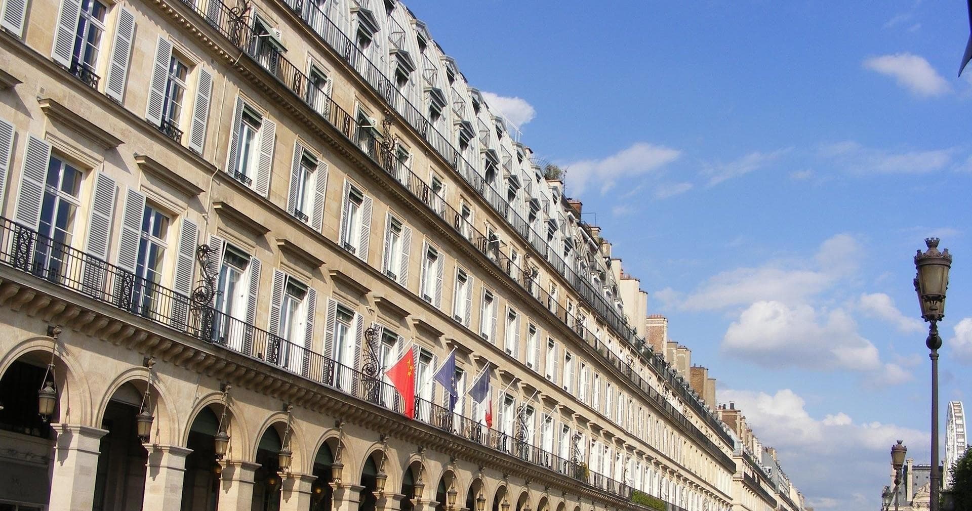 Right Bank Walking Tour with Paris in Person