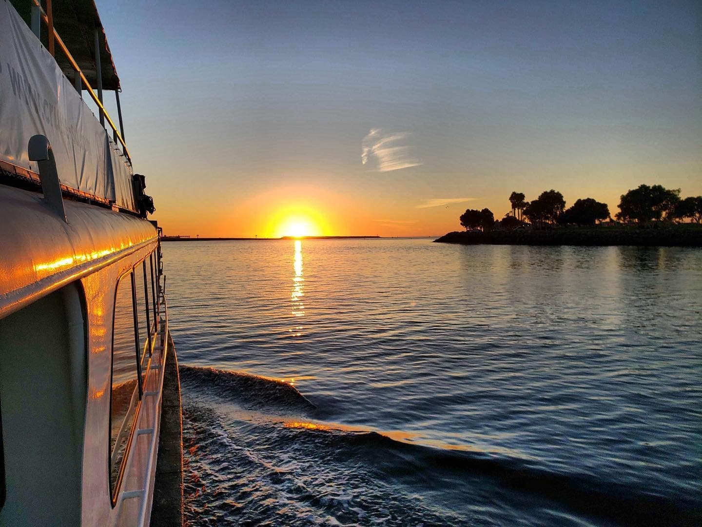 Sunset Cruise in San Diego: Explore Mission Bay’s Evening Charm