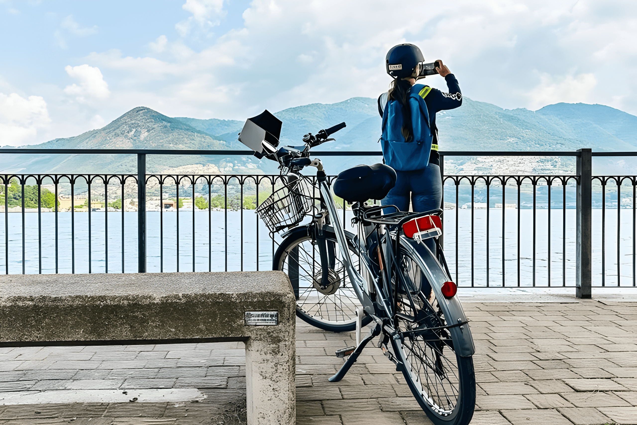 Tour in eBike della città Auto-Guidato