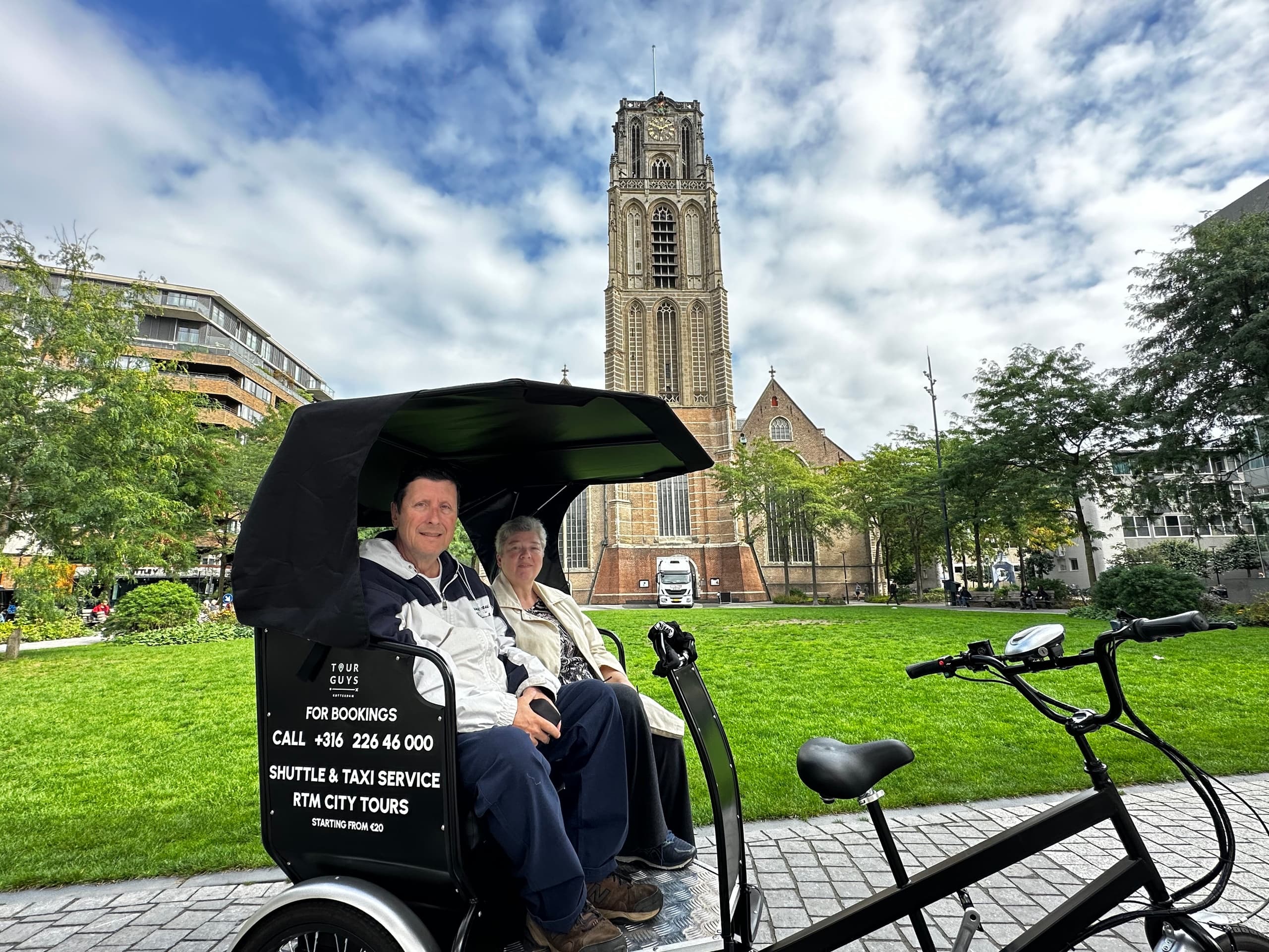 Pedicab/Rickshaw Tour of Rotterdam with Tour Guys