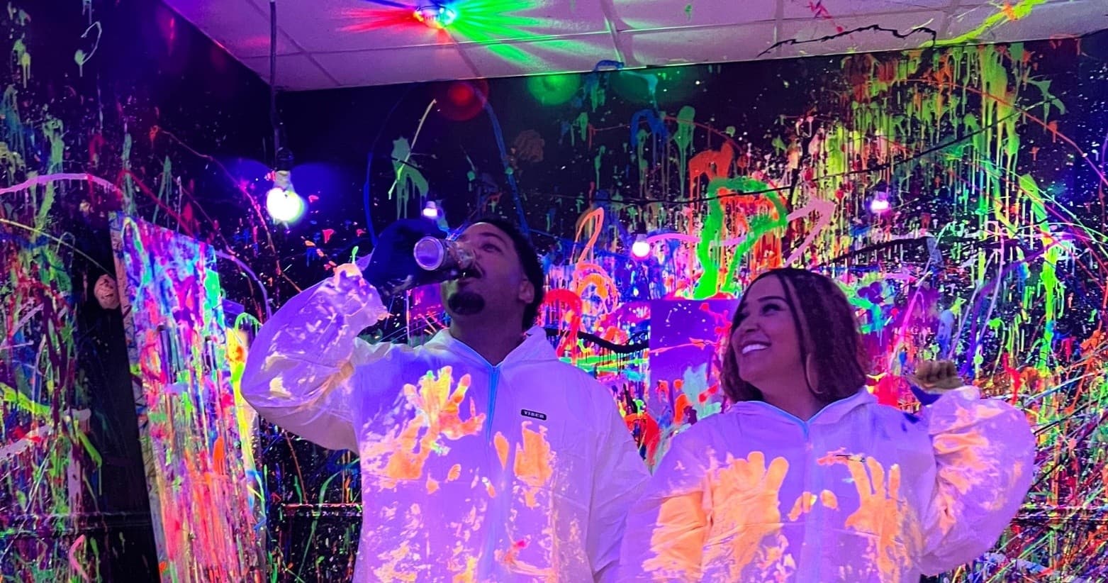 Glow in The Dark Date Night at The Splatter Studio – Sandy Springs