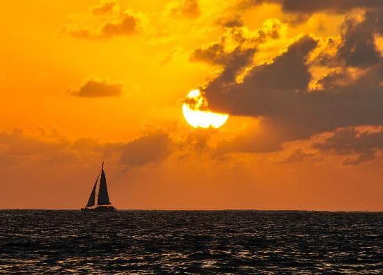 Waikiki Sunset Cocktail Cruise by Hawaii Nautical Oahu