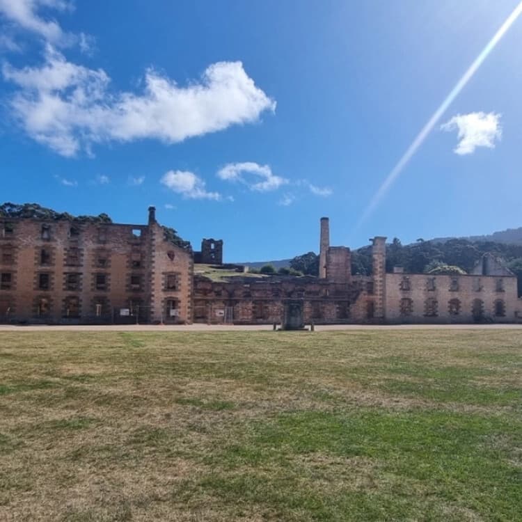Port Arthur, Devils and Coastal Cliffs: Full-Day Tasman Peninsula Tour from Hobart