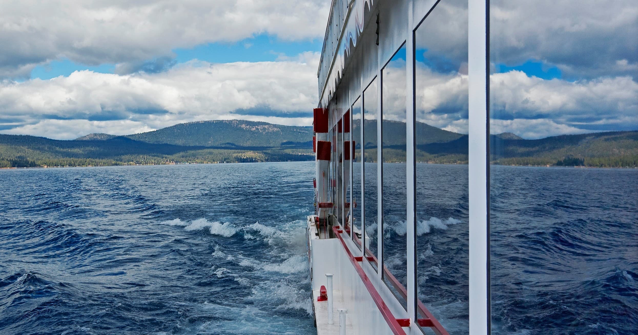 Lake Tahoe Shoreline Brunch Cruise with Tahoe Gal