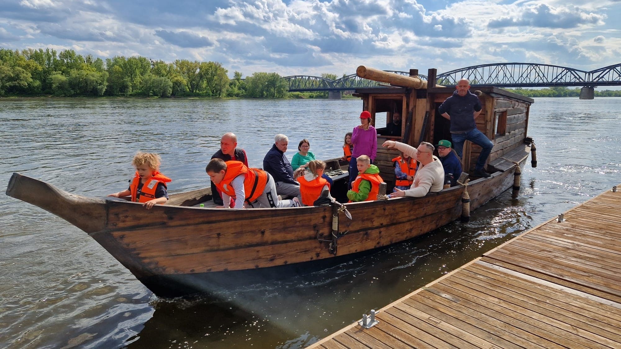 Water Activities & Cruise at Nasuta Copernicus in Toruń