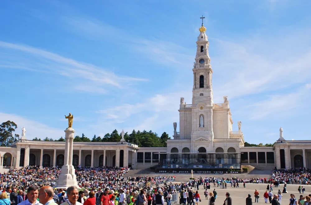 Private Fátima Excursion from Lisbon: Sanctuary, Chapel & Museum