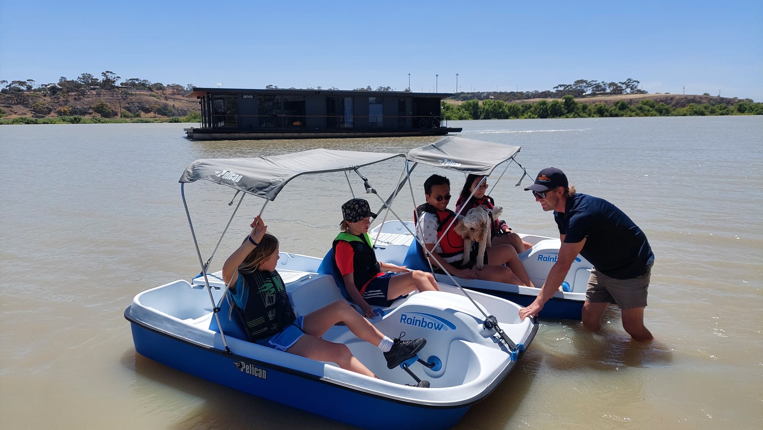 Pedal the Murray River: Peddle Boat Rental at Sturts Reserve, Murray Bridge photo 4