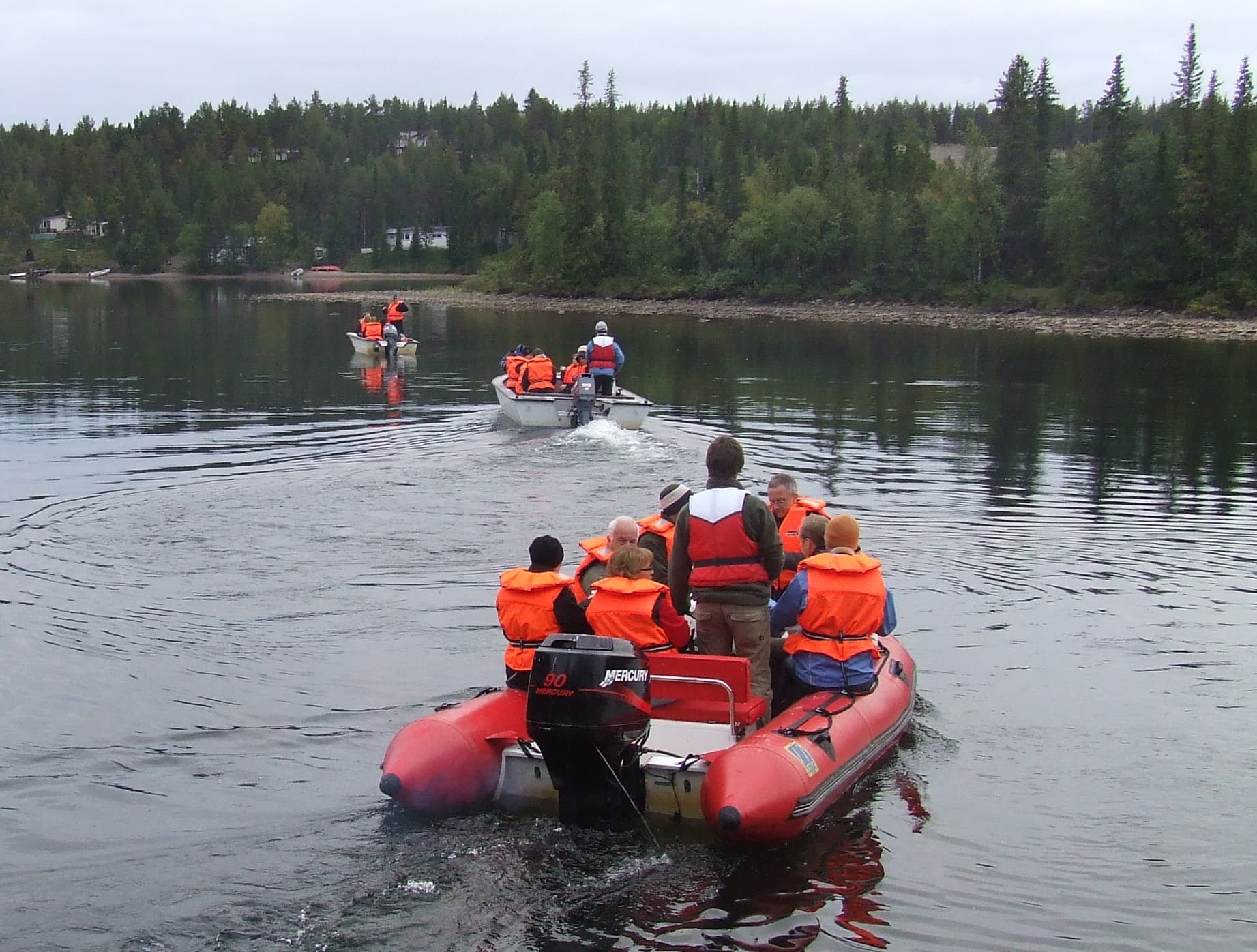 Boat Dinner Experience with Kiruna Guidetur in Lappland