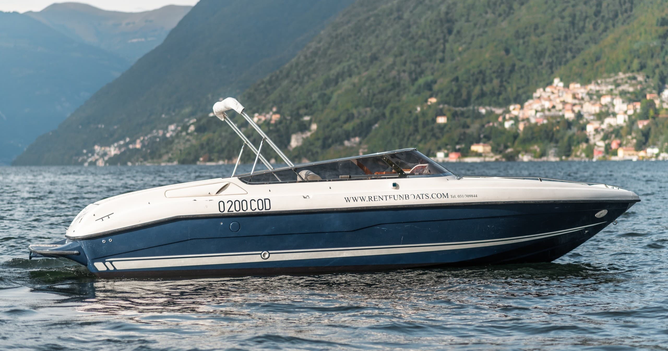 Luxury Motorboat Experiences on Lake Como with Mostes Classic Boats