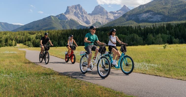 Electric & Pedal Bike Rentals in Oak Bluffs, MA