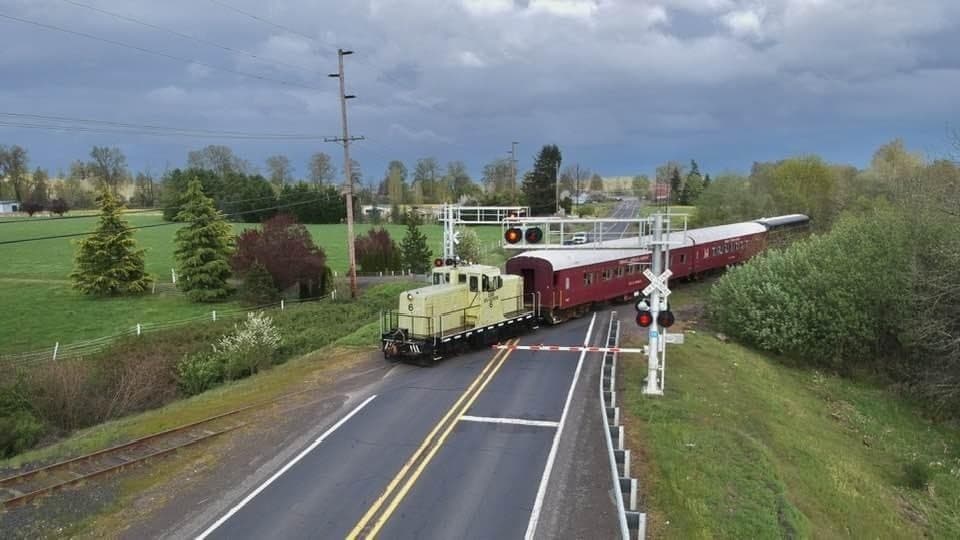 Chehalis River Valley Father’s Day BBQ Train Ride: Two-Hour Scenic Excursion Aboard a 1920s Dining Car