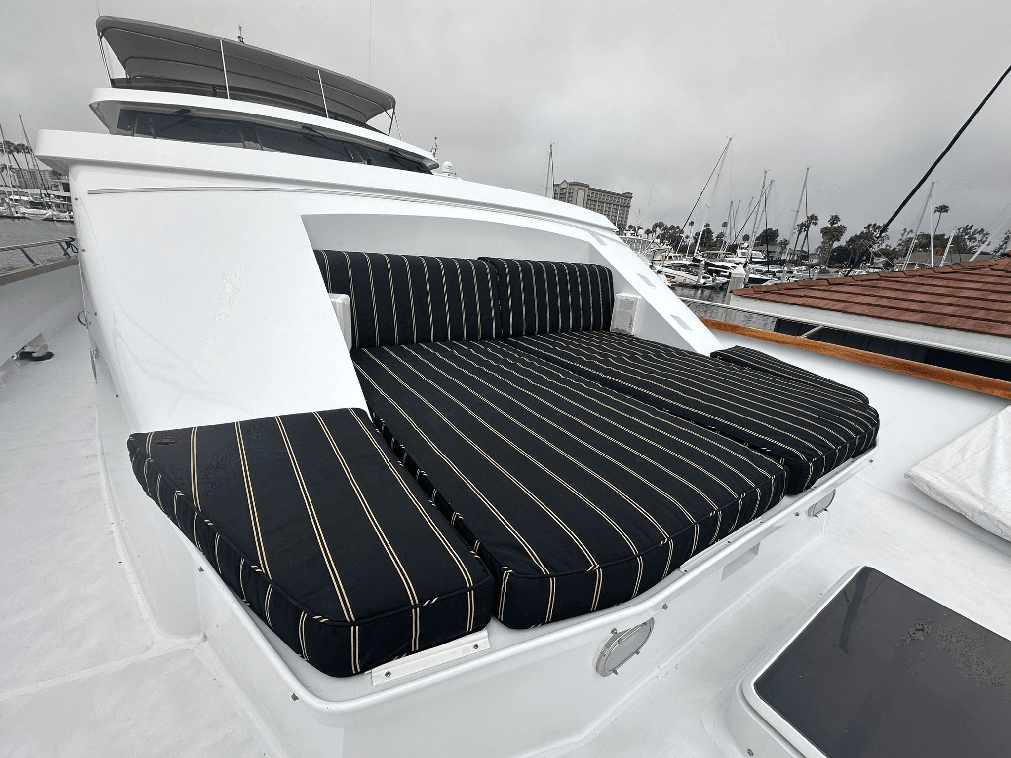 Luxury Boat Rental on 110' Broward in Marina del Rey