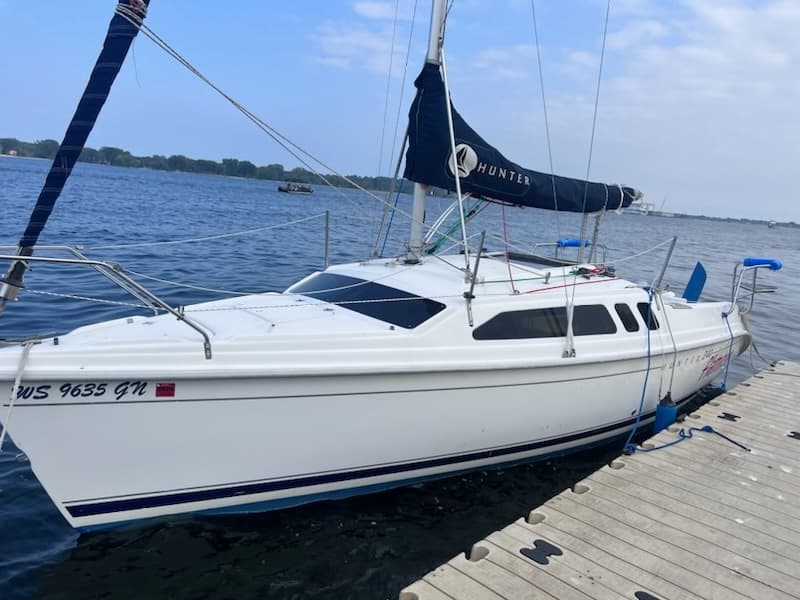 Sail the Waters of Sturgeon Bay on a 24' Hunter Sailboat