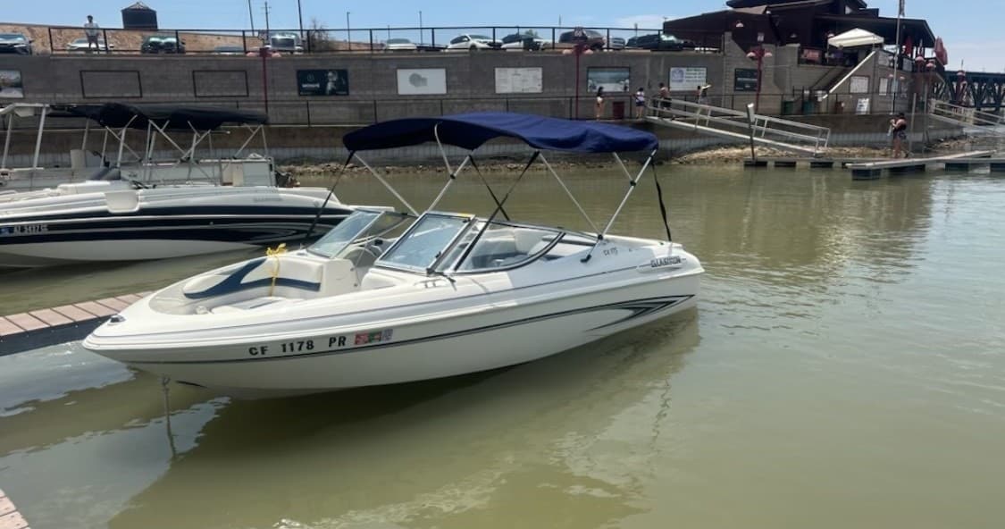 Water Activities: Glastron SX175 Ski Boat Adventures at Topock