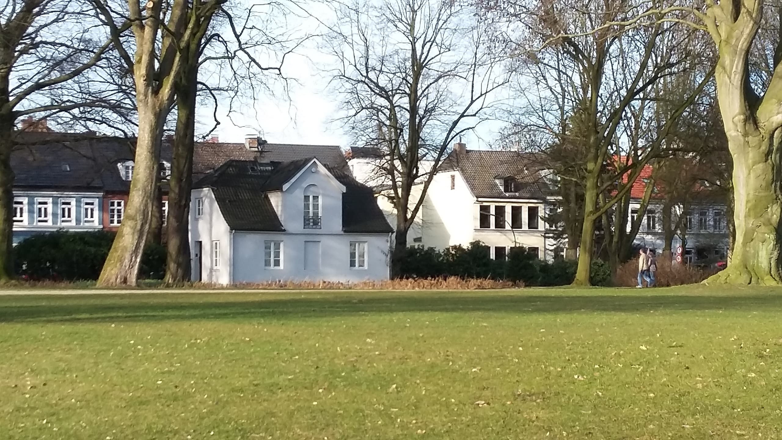 Landscaping Tour & Gardens in Hamburg’s Altona District with Stattreisen Hamburg