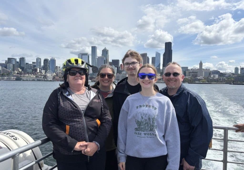 Bainbridge Island Electric Bike Tour: Ferry Ride & Waterfront Trails from Seattle