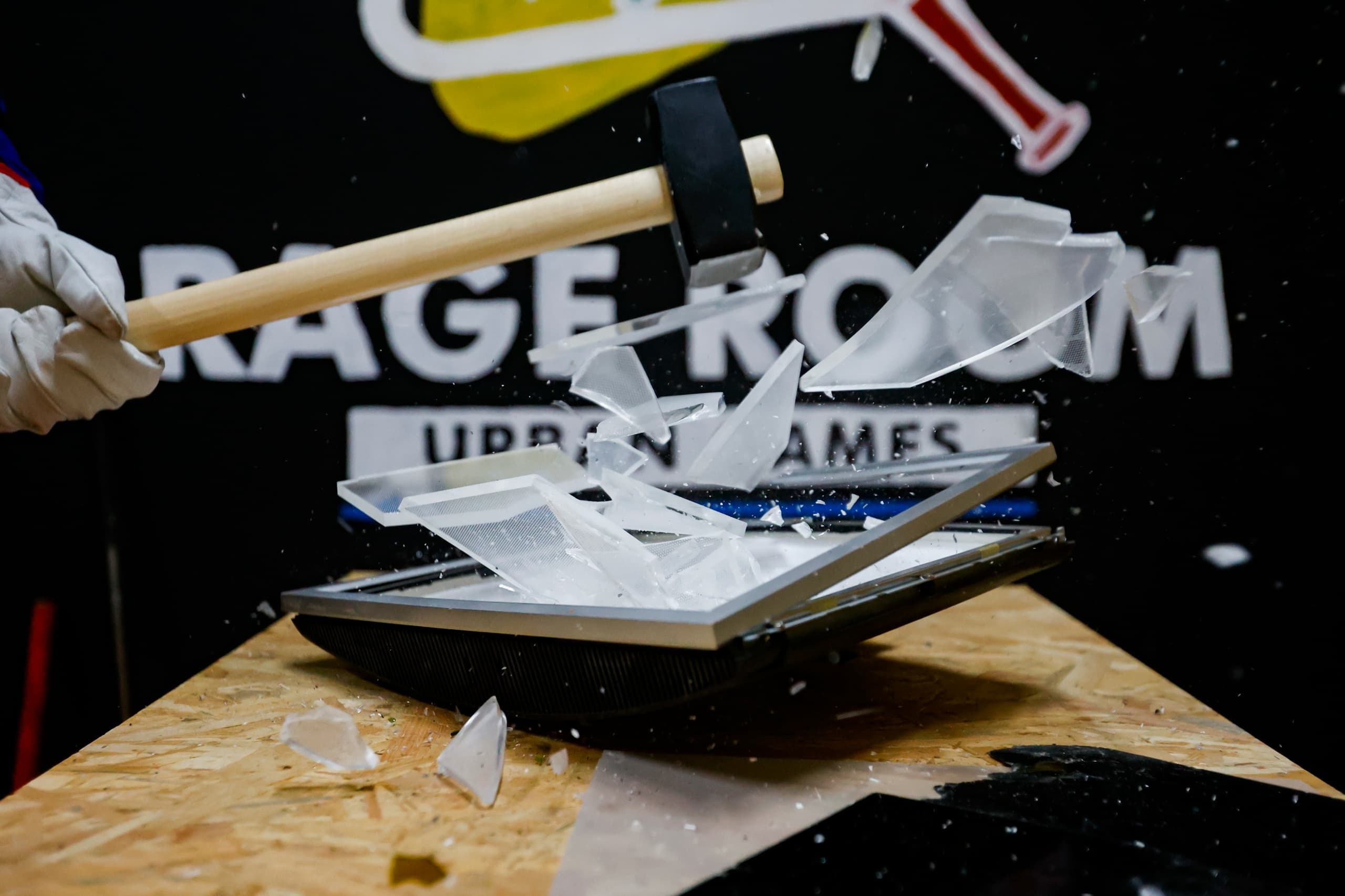 Smash Therapy in Santander: Rage Room Sessions at C/ Aviche 10