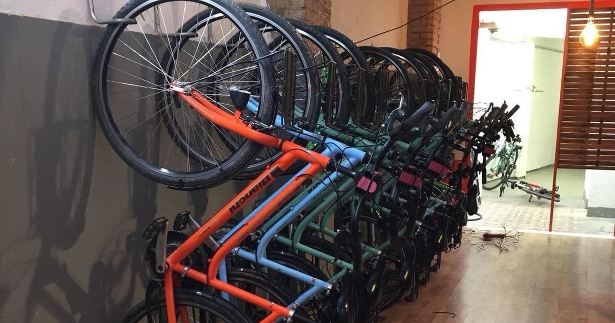 València Bike Rentals with PassionBike's 4-Hour Ride