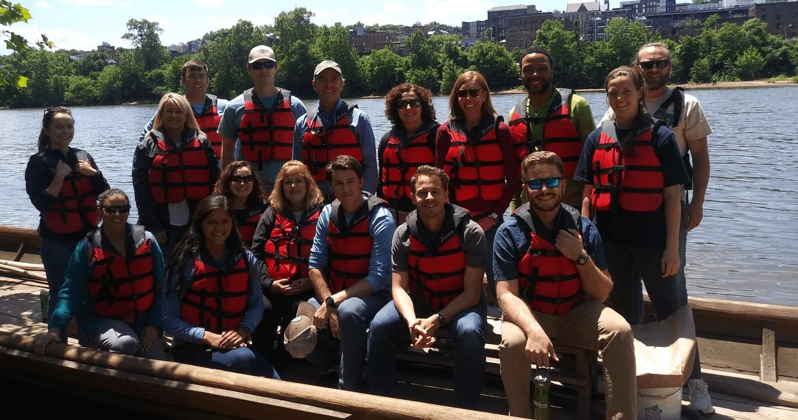 Historic James River Batteau Trip: Glide Through Lynchburg’s Riverine Past