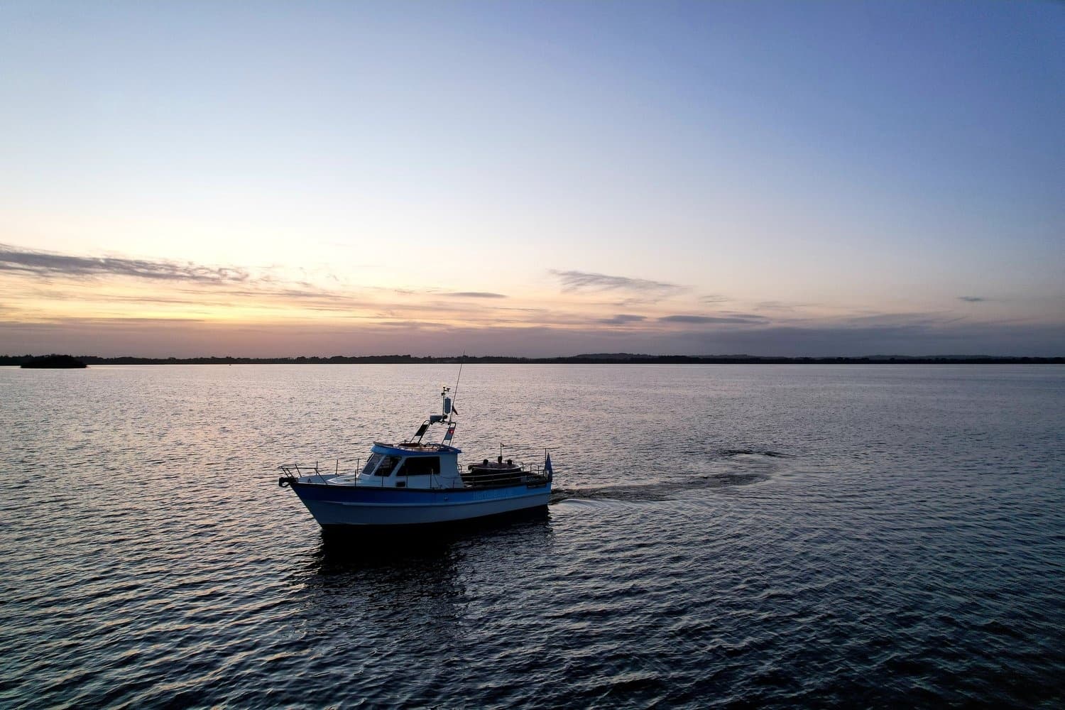 Water Activities: Private Boat Tour in Athlone Town