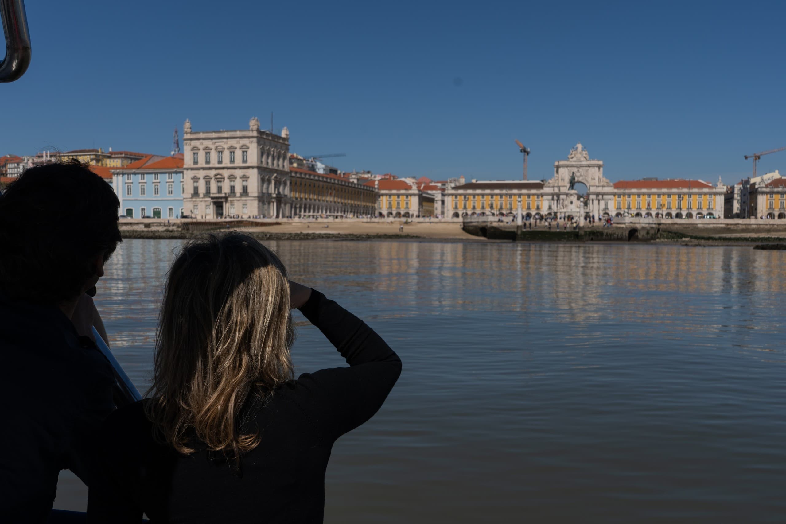 Sunlit Sailing on the X-Treem: 2-Hour Lisbon River Sightseeing Tour photo 2
