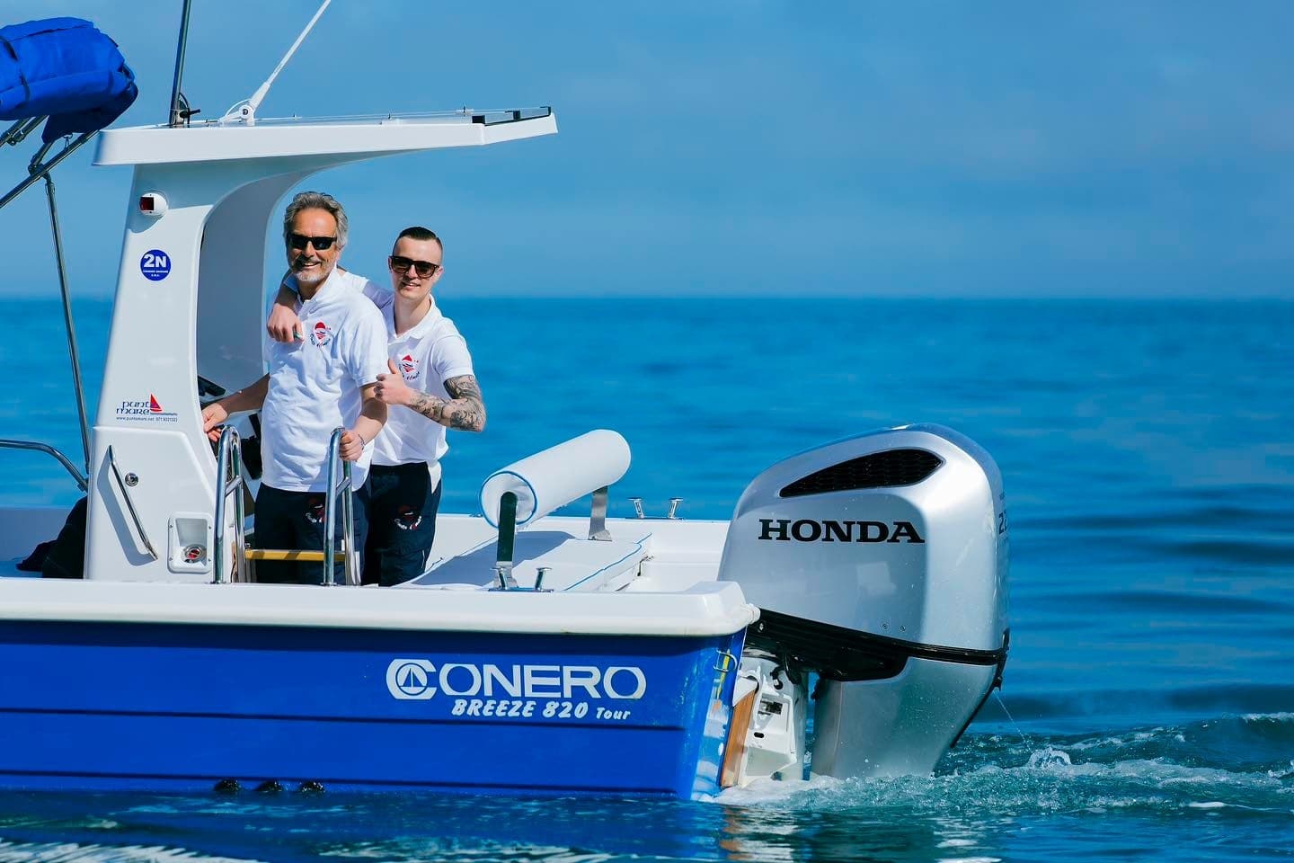 Conero Coast Boat Tours with Conero d'Amare in Barca