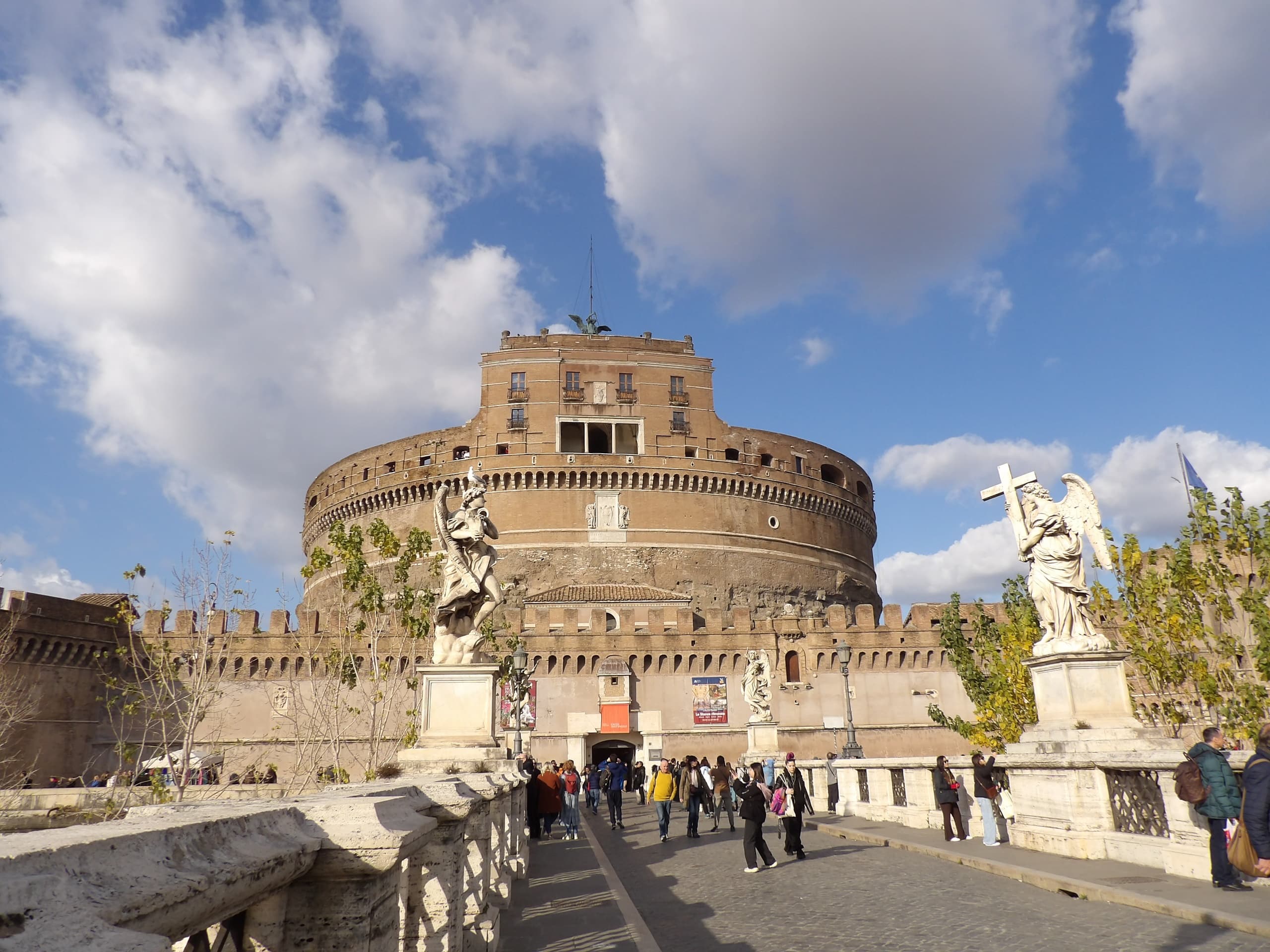 Romantic River & Castle Tour with Rome Boat Experience