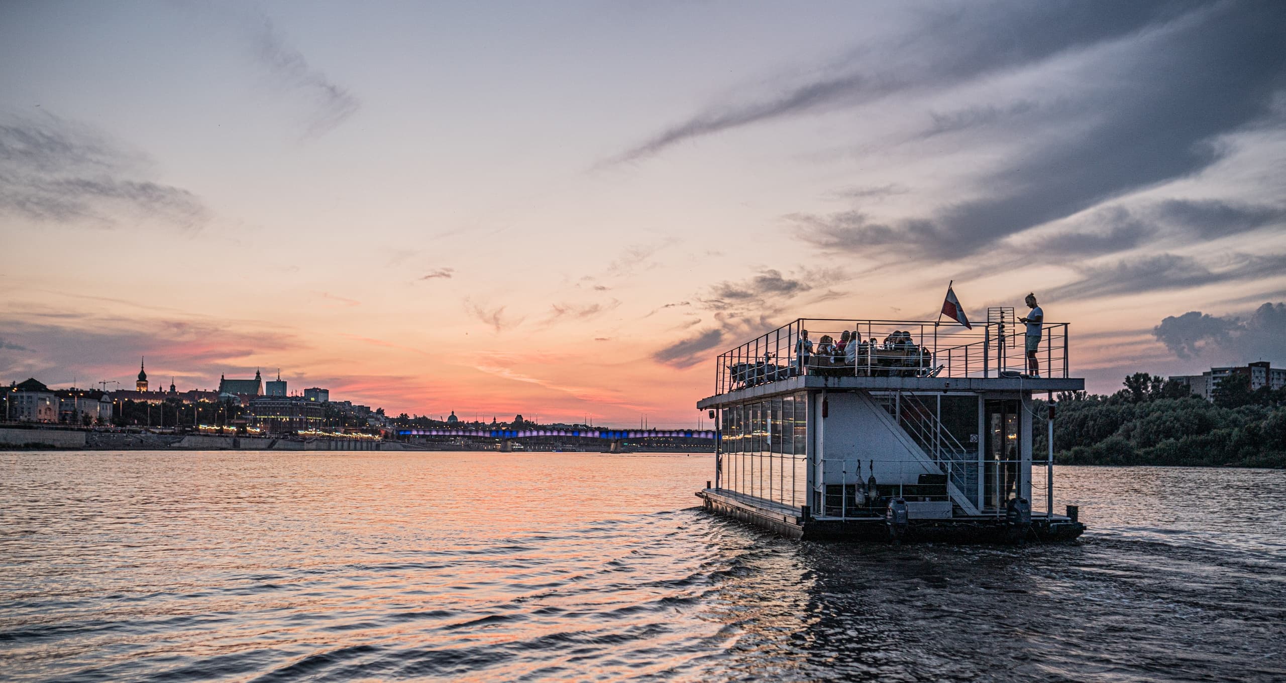 Water-Activities: Sunset Vistula River Cruise with Warsaw Boats
