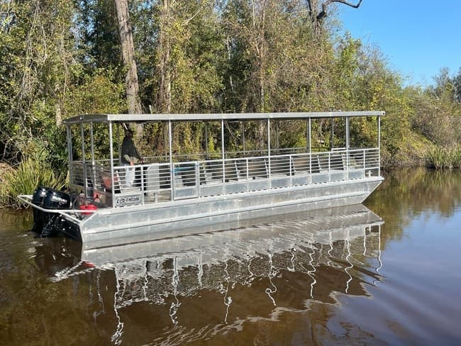 Louisiana Adventure with Ragin Cajun Airboat Tours in Luling