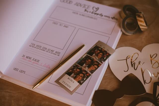 Modern Booth & Personalized Guestbook Rental in Leeuwarden — Complete 3-Hour Package photo 2