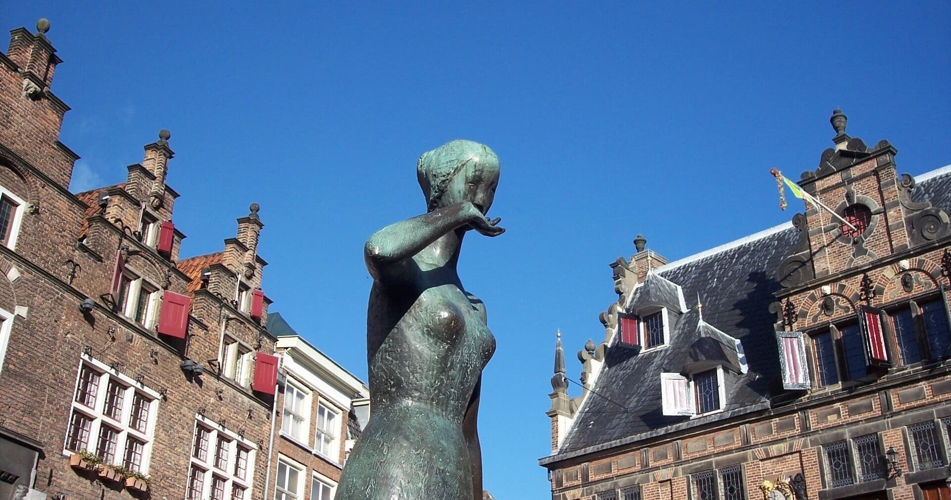 Taste and History: Stadswandeling Nijmegen Self-Guided Food Walk