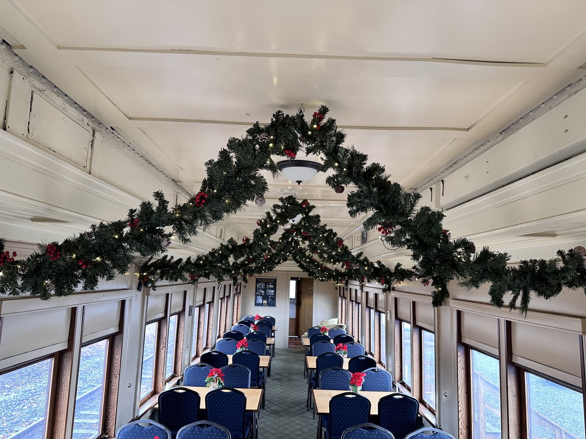 Candlelight Limited: Deluxe Vintage Train Ride & Santa Visit in Woodstown, NJ photo 2