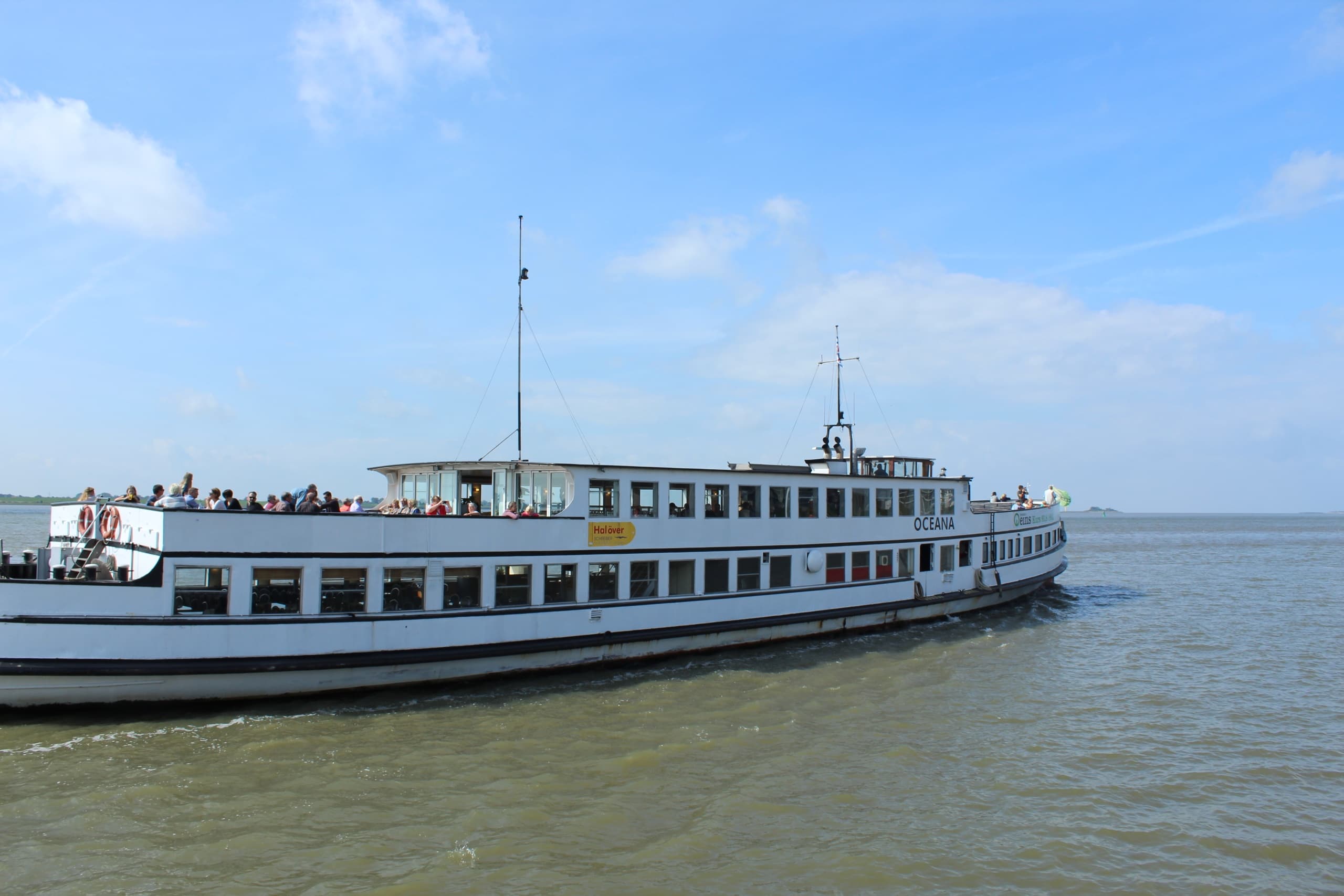 Transit & Sports Experience with Hal Över in Bremen
