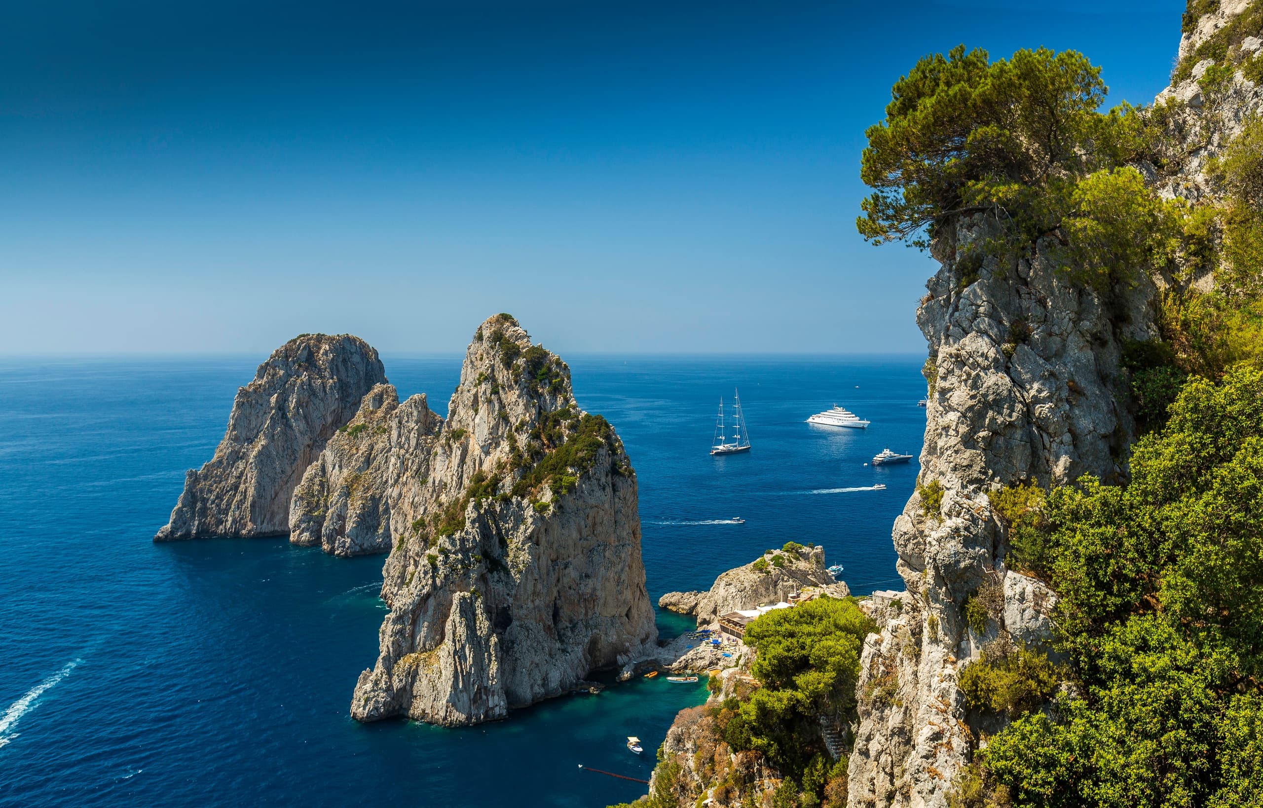 Private Capri Boat Tours with Powerboat Charter Napoli