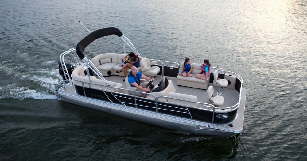 Water-Activities at Sail Grand Waterfront on Grand Lake