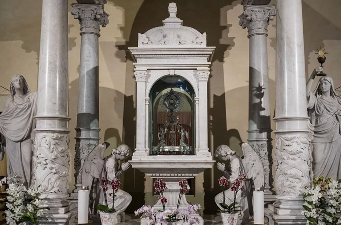 Inside Italy’s Eucharistic Miracle: Private Tour to Lanciano and Manoppello from Rome photo 3