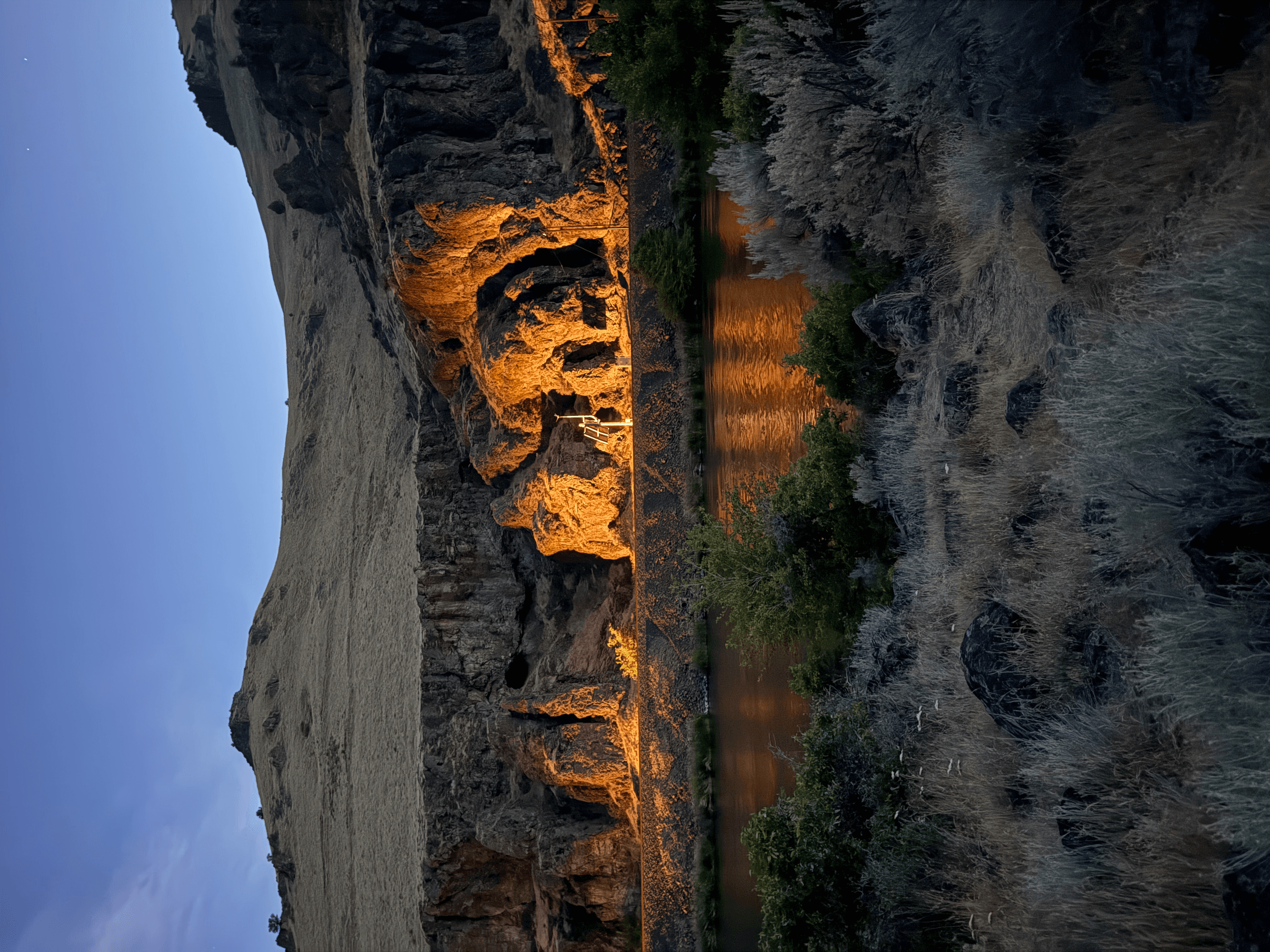 Deschutes 3-Day Overnight: Classic Oregon Rafting Through Towering Canyon Walls photo 3
