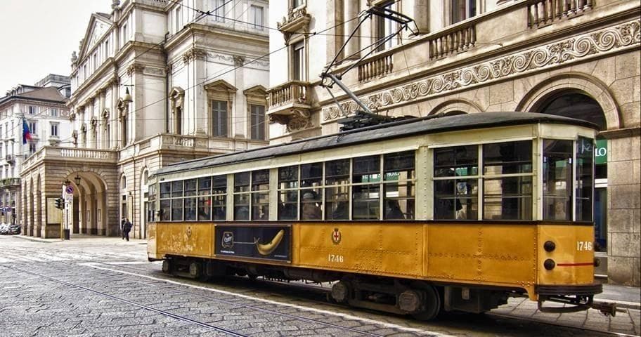 Urban Sightseeing & Cultural Tour with Milan Tram Experience