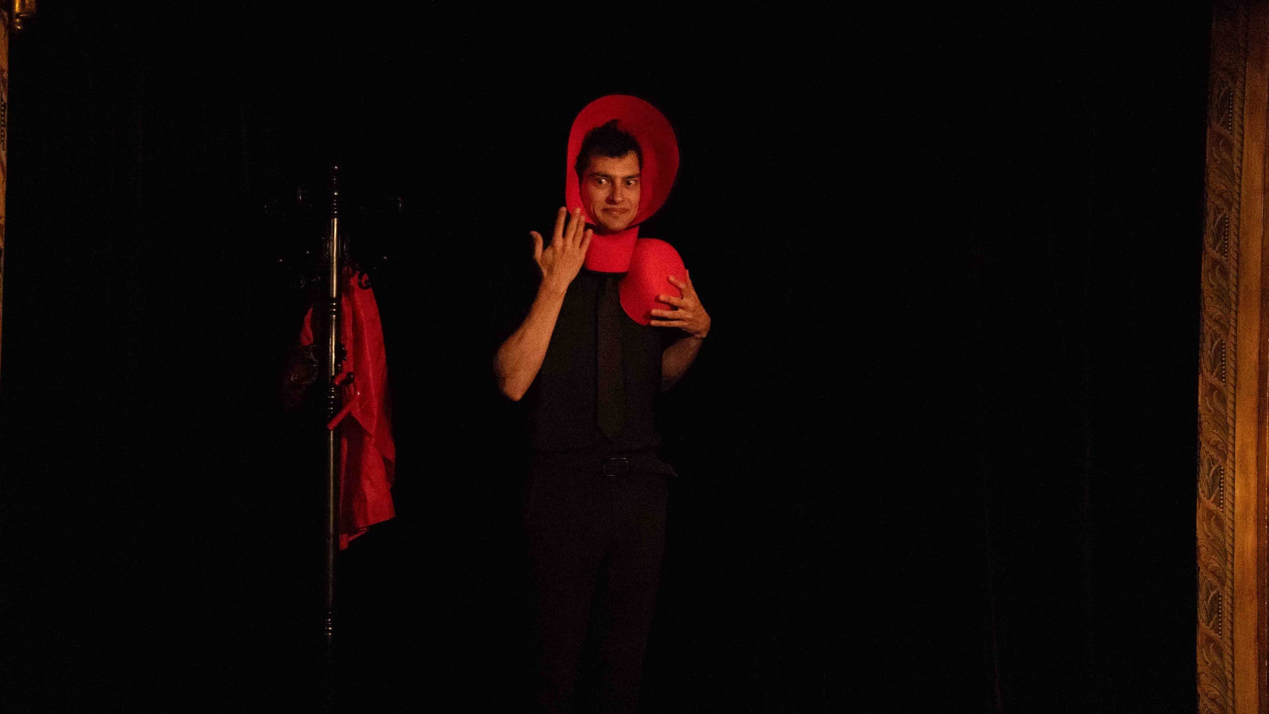 Raymon: Rubik’s Magic Live at La Cripta Mágica in Madrid photo 3