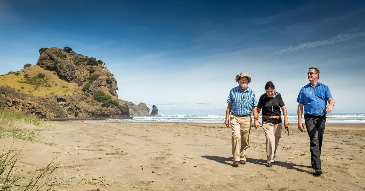 Land Adventure: Private Auckland West Coast Day Tour by TIME Unlimited Tours