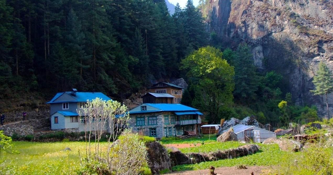 Himalayan Land Adventure: Luxury Everest Trek with Responsible Adventures