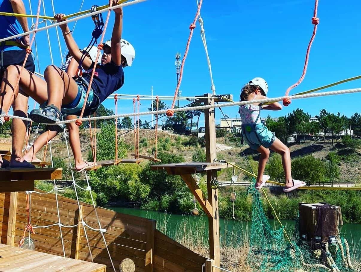 Escolas - Crazy Days: Two-Day Adventure Program at Lagoa do Falcão