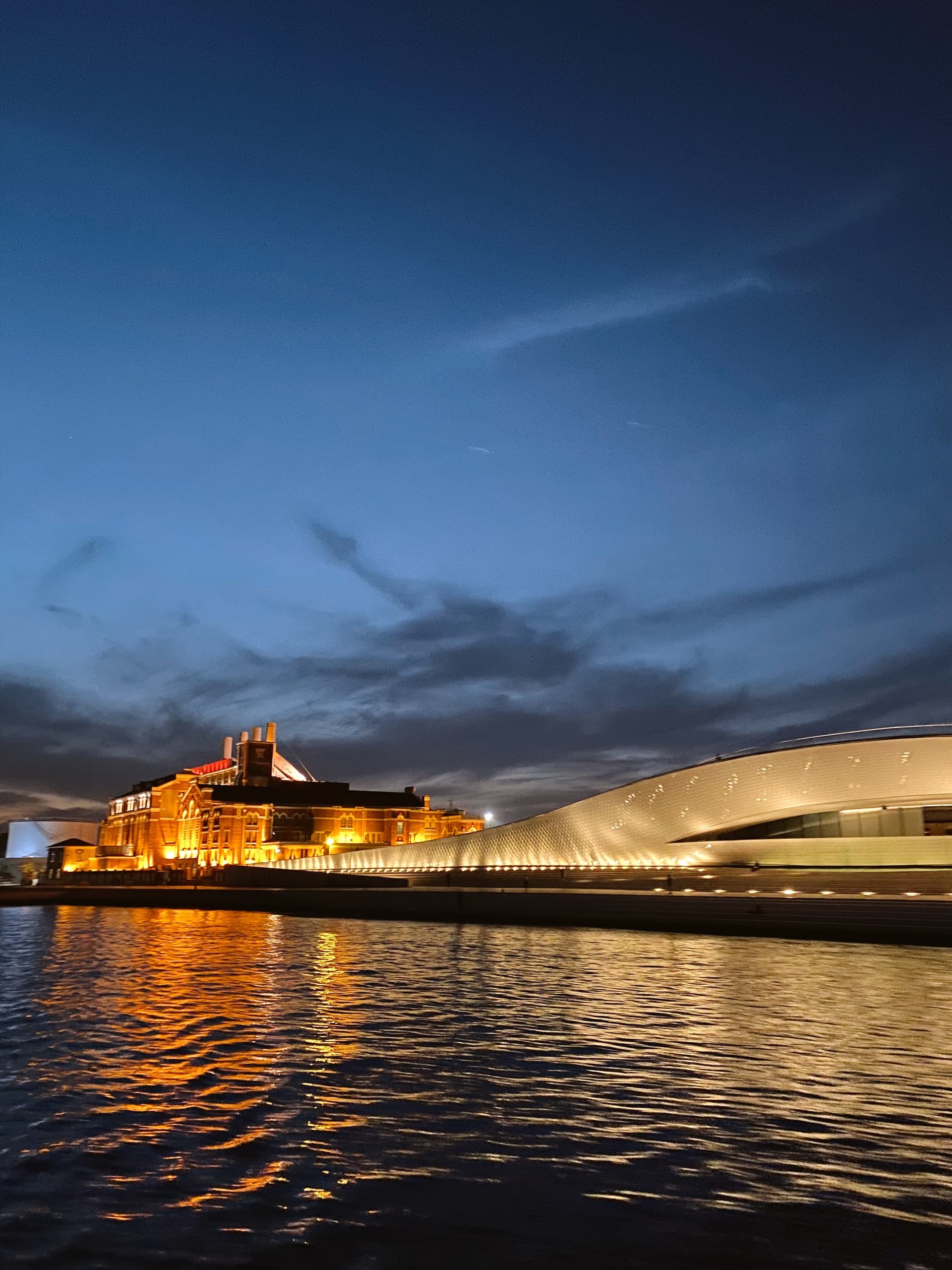 Lisbon Night Tour by Royal Marine in Carcavelos