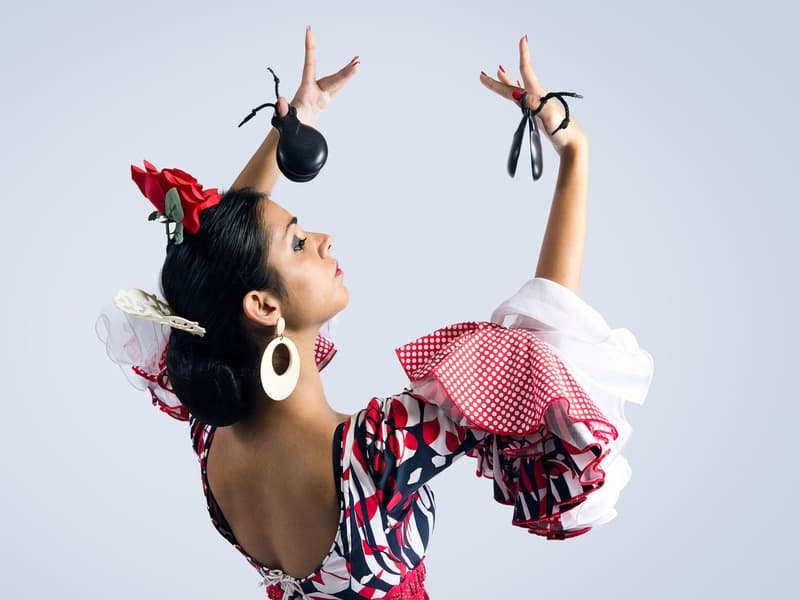 Sevillanas Dance Class in San Sebastián with Madride Travel