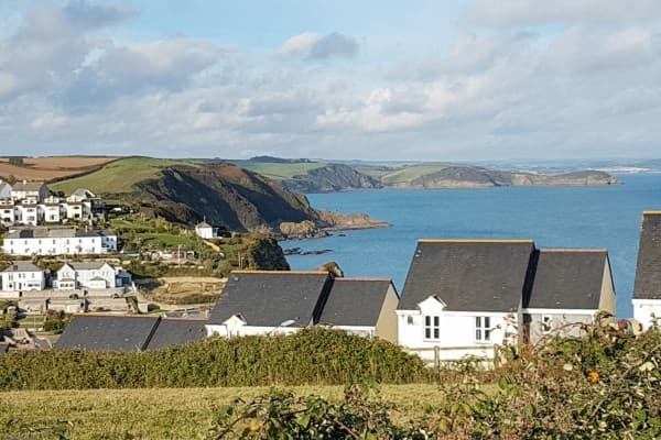 Guided Coastal & Countryside Walk with Lucy Daniel Guide in Saint Austell