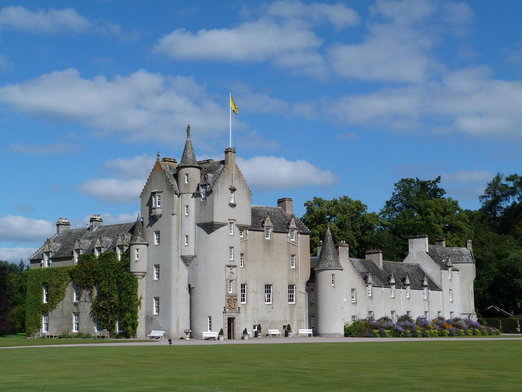 Historic Castle & Heritage Tour in Moray by More in Moray Tours