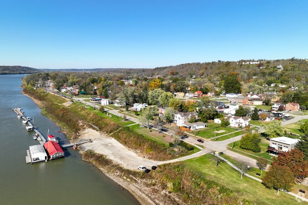 Experience Norris Lake From Above: The Riverfest Helicopter Tour in Speedwell, Tennessee