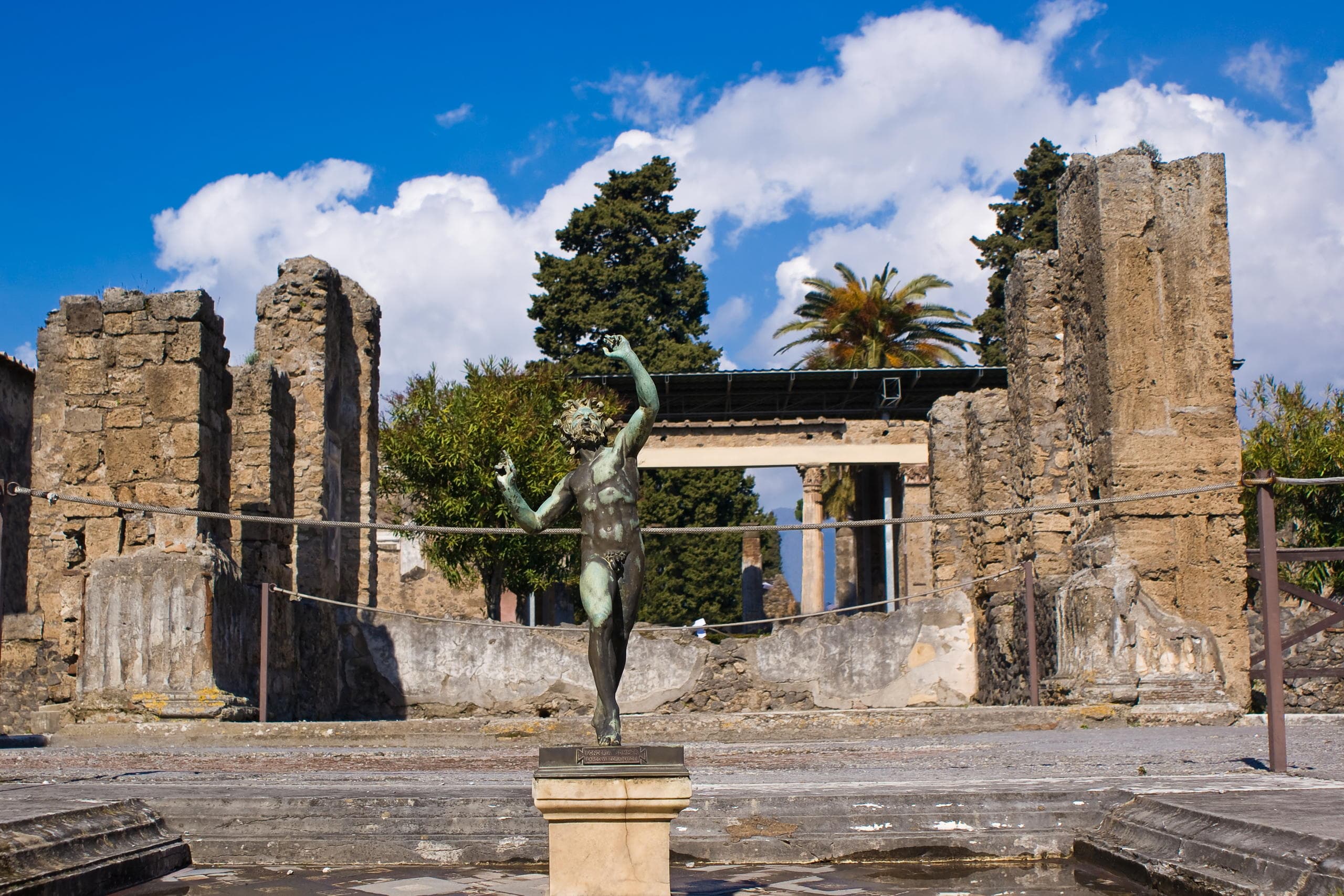 Pompeii Express Prestige Tour by Bras Tours